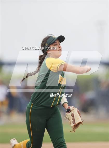 Thumbnail 1 in Hanford vs. Kingsburg (CIF CS D2 Final) photogallery.