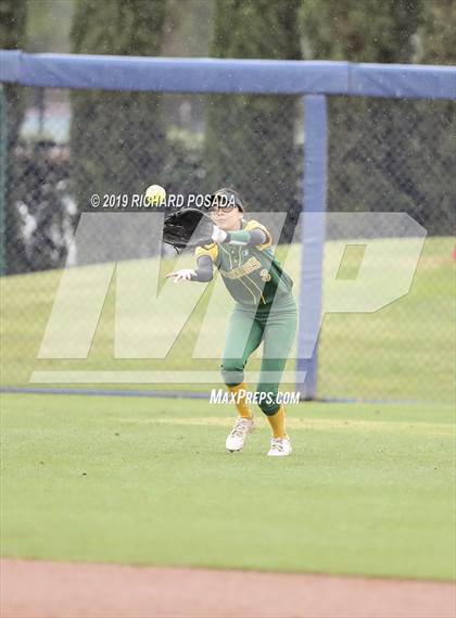 Thumbnail 3 in Hanford vs. Kingsburg (CIF CS D2 Final) photogallery.