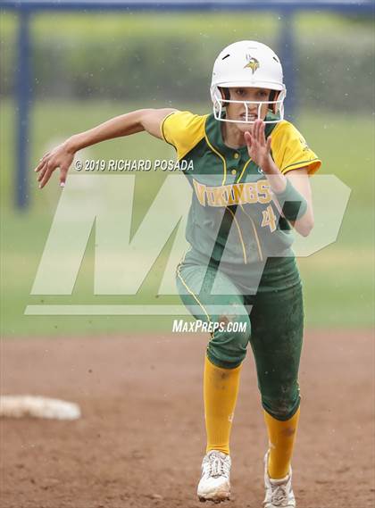 Thumbnail 2 in Hanford vs. Kingsburg (CIF CS D2 Final) photogallery.