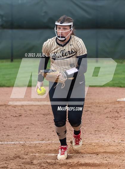 Thumbnail 1 in Noblesville vs Castle (Carmel Invite) photogallery.