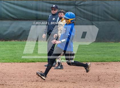 Thumbnail 1 in Noblesville vs Castle (Carmel Invite) photogallery.