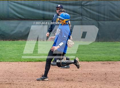 Thumbnail 2 in Noblesville vs Castle (Carmel Invite) photogallery.
