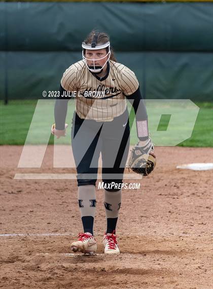 Thumbnail 3 in Noblesville vs Castle (Carmel Invite) photogallery.