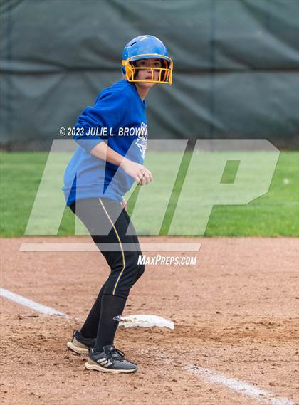 Thumbnail 3 in Noblesville vs Castle (Carmel Invite) photogallery.