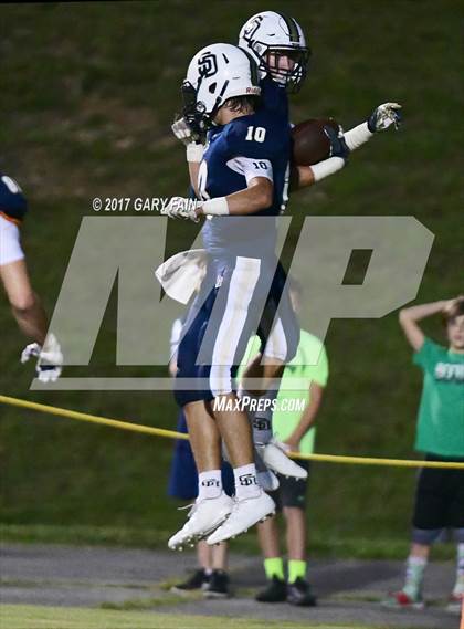 Thumbnail 3 in Knoxville Catholic Soddy Daisy photogallery.