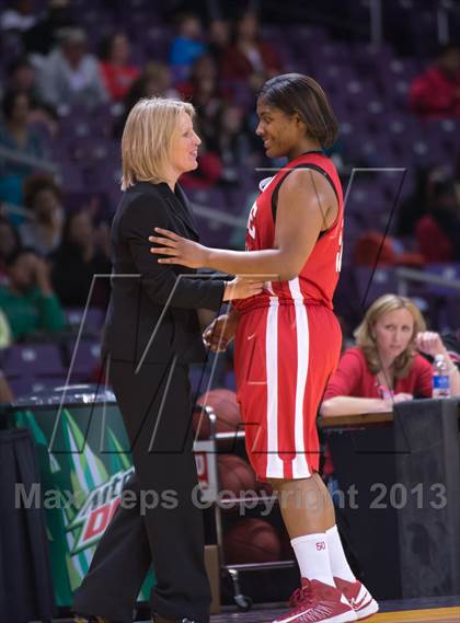 Thumbnail 2 in Page vs Porter Ridge (NCHSAA 4A Western Regional Final) photogallery.
