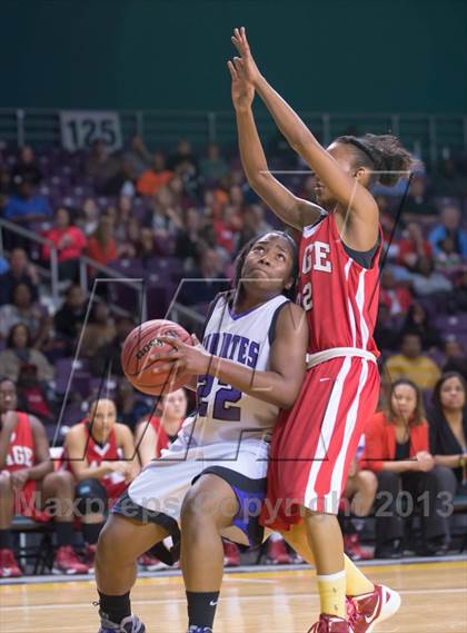 Thumbnail 1 in Page vs Porter Ridge (NCHSAA 4A Western Regional Final) photogallery.