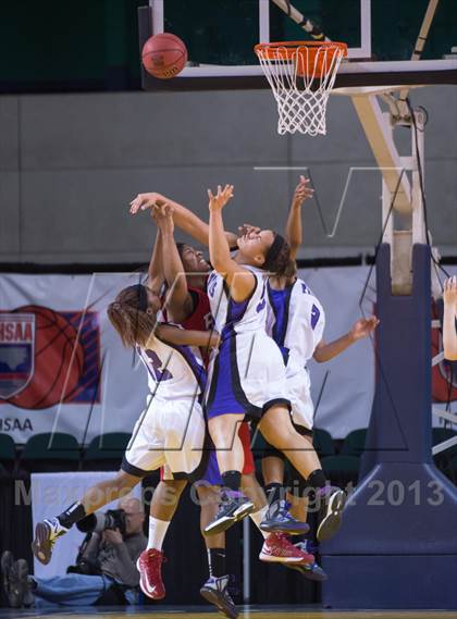 Thumbnail 3 in Page vs Porter Ridge (NCHSAA 4A Western Regional Final) photogallery.