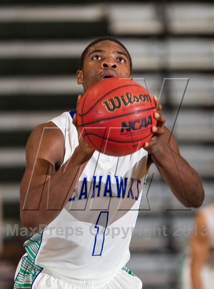 Thumbnail 1 in Centreville vs South Lakes (Wakefield Holiday Tournament) photogallery.