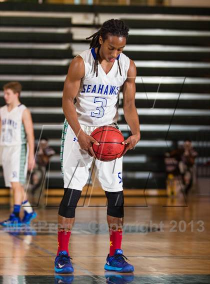 Thumbnail 2 in Centreville vs South Lakes (Wakefield Holiday Tournament) photogallery.