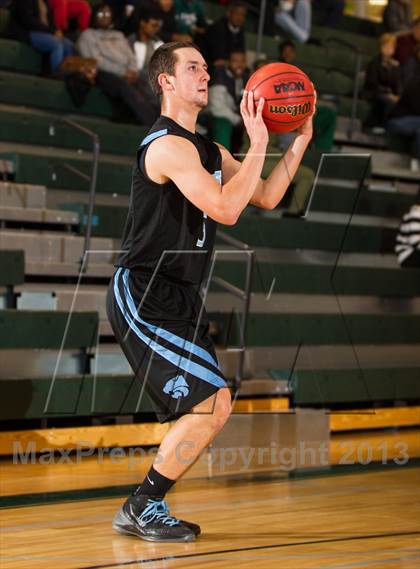 Thumbnail 2 in Centreville vs South Lakes (Wakefield Holiday Tournament) photogallery.