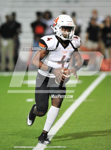 Thumbnail 2 in Texas City @ Waltrip (UIL 5A Bi-District Playoff) photogallery.