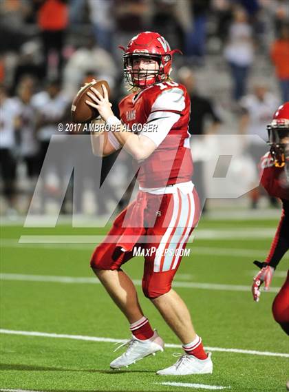 Thumbnail 3 in Texas City @ Waltrip (UIL 5A Bi-District Playoff) photogallery.