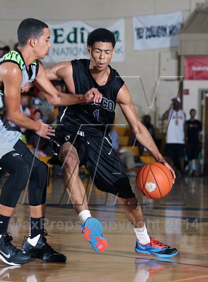 Thumbnail 3 in Oak Ridge vs. St. John Bosco (City of Palms Classic) photogallery.