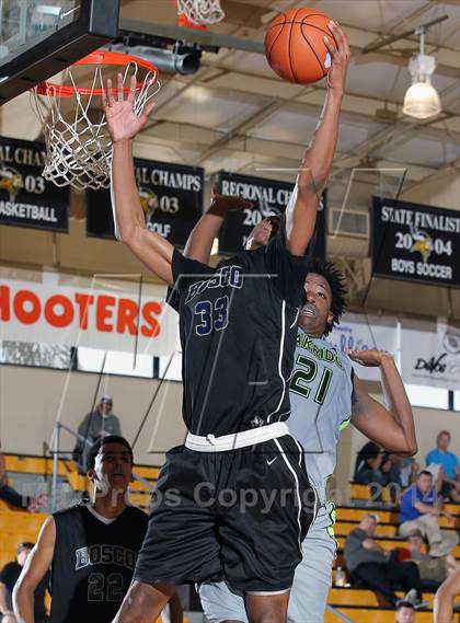 Thumbnail 1 in Oak Ridge vs. St. John Bosco (City of Palms Classic) photogallery.