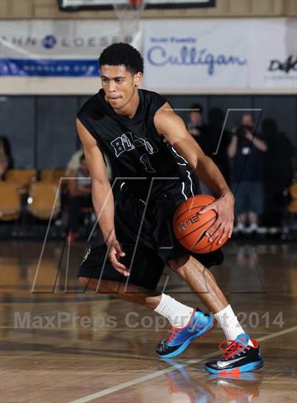 Thumbnail 2 in Oak Ridge vs. St. John Bosco (City of Palms Classic) photogallery.