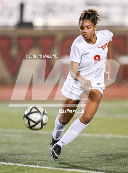 Thumbnail 3 in Carondelet @ Monte Vista (CIF NorCal Regional D1 Semifinal) photogallery.