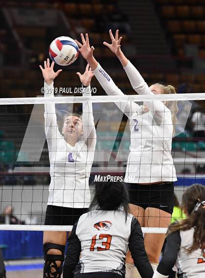 Thumbnail 1 in Lutheran vs. Sterling (CHSAA 3A Final) photogallery.