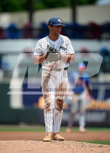Thumbnail 3 in 43rd Annual FACA South All-Stars vs West All-Stars photogallery.