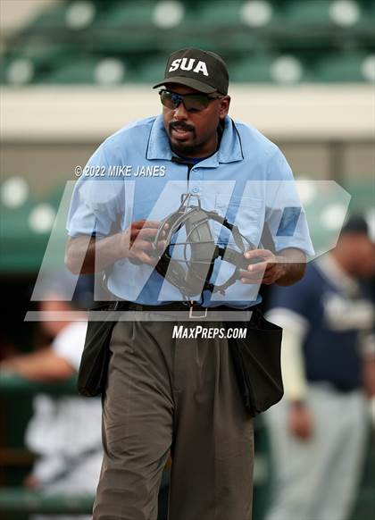 Thumbnail 3 in 43rd Annual FACA South All-Stars vs West All-Stars photogallery.