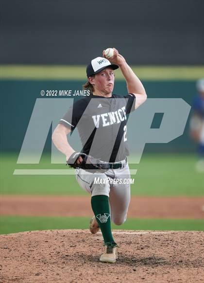 Thumbnail 2 in 43rd Annual FACA South All-Stars vs West All-Stars photogallery.