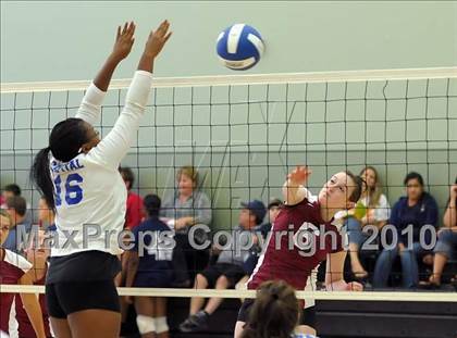 Thumbnail 2 in Capital Christian vs. Bear River (Lady Rams Classic) photogallery.