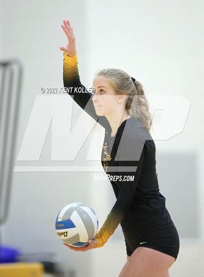 Thumbnail 3 in Walled Lake Western @ Adams photogallery.