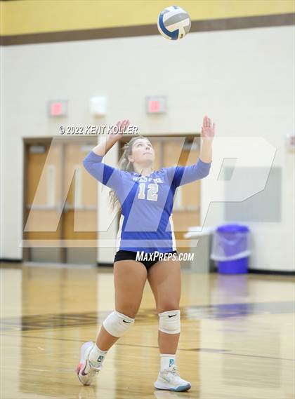 Thumbnail 3 in Walled Lake Western @ Adams photogallery.