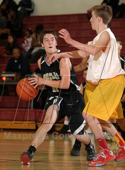 Thumbnail 1 in Golden Sierra @ Encina Prep photogallery.