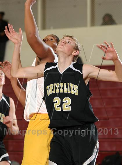 Thumbnail 2 in Golden Sierra @ Encina Prep photogallery.