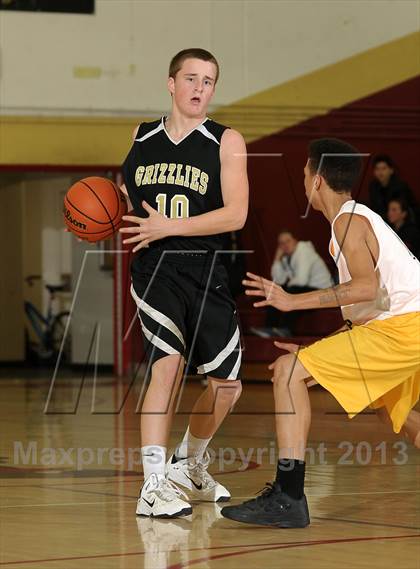 Thumbnail 1 in Golden Sierra @ Encina Prep photogallery.