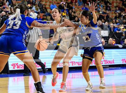 Thumbnail 1 in Fort Thomas vs Joseph City (AIA 1A Final) photogallery.