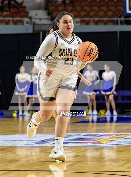 Thumbnail 2 in Fort Thomas vs Joseph City (AIA 1A Final) photogallery.