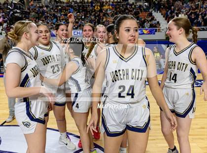 Thumbnail 3 in Fort Thomas vs Joseph City (AIA 1A Final) photogallery.