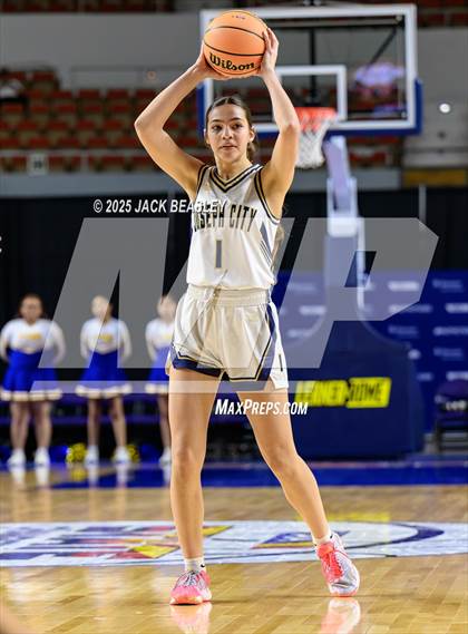 Thumbnail 1 in Fort Thomas vs Joseph City (AIA 1A Final) photogallery.