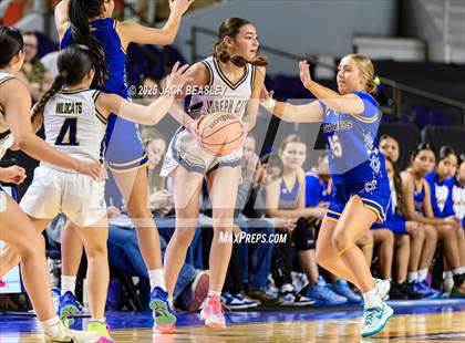 Thumbnail 1 in Fort Thomas vs Joseph City (AIA 1A Final) photogallery.