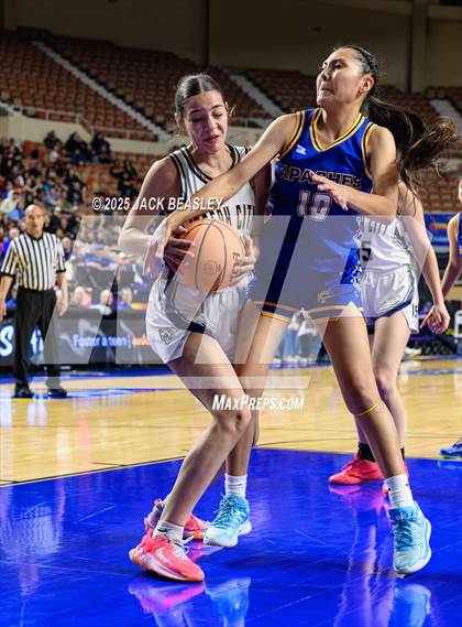 Thumbnail 2 in Fort Thomas vs Joseph City (AIA 1A Final) photogallery.