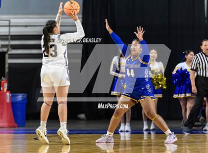 Thumbnail 3 in Fort Thomas vs Joseph City (AIA 1A Final) photogallery.