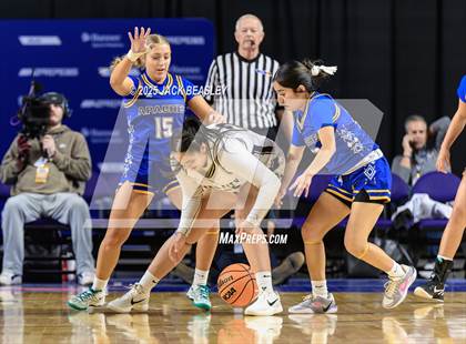 Thumbnail 3 in Fort Thomas vs Joseph City (AIA 1A Final) photogallery.