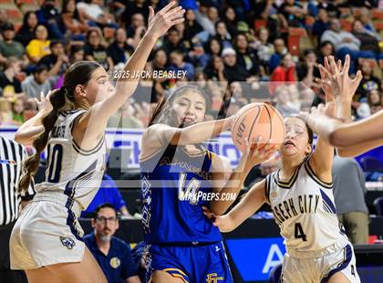 Thumbnail 3 in Fort Thomas vs Joseph City (AIA 1A Final) photogallery.