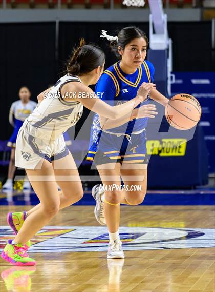 Thumbnail 3 in Fort Thomas vs Joseph City (AIA 1A Final) photogallery.