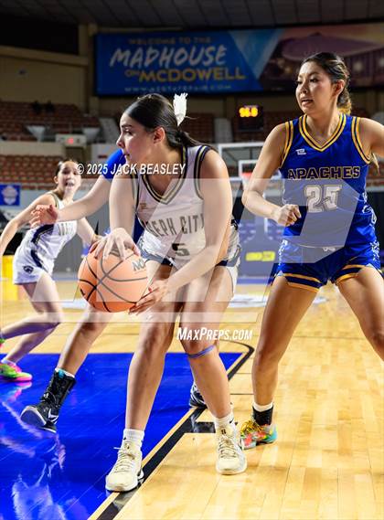 Thumbnail 2 in Fort Thomas vs Joseph City (AIA 1A Final) photogallery.