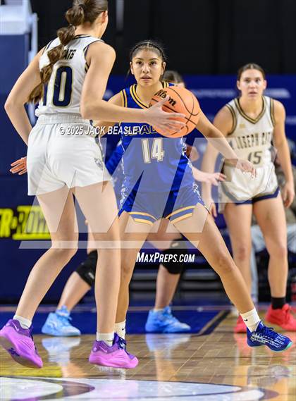 Thumbnail 1 in Fort Thomas vs Joseph City (AIA 1A Final) photogallery.