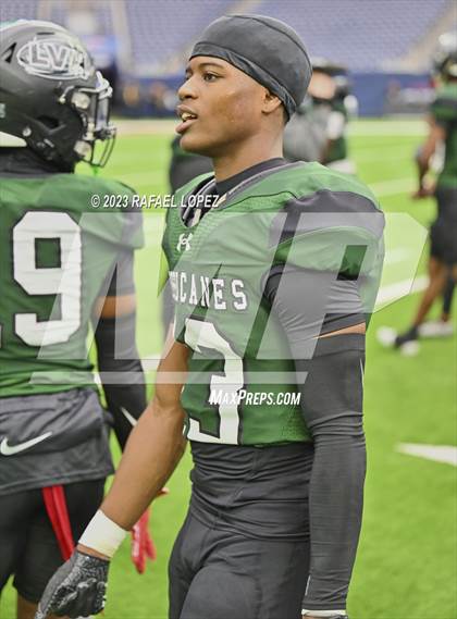 Thumbnail 1 in King vs. Fort Bend Hightower (UIL Football 6A D2 Region 3 Regional) photogallery.
