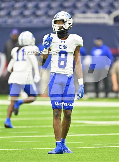 Thumbnail 2 in King vs. Fort Bend Hightower (UIL Football 6A D2 Region 3 Regional) photogallery.
