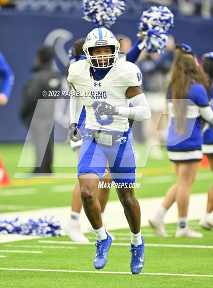 Thumbnail 1 in King vs. Fort Bend Hightower (UIL Football 6A D2 Region 3 Regional) photogallery.