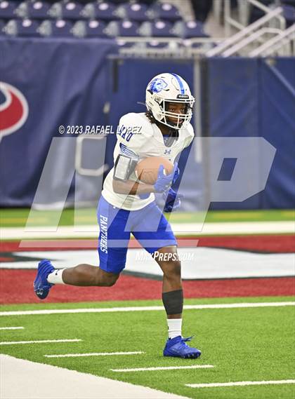 Thumbnail 3 in King vs. Fort Bend Hightower (UIL Football 6A D2 Region 3 Regional) photogallery.