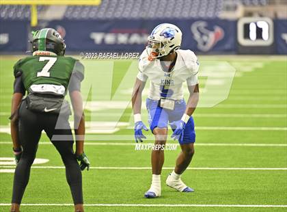 Thumbnail 1 in King vs. Fort Bend Hightower (UIL Football 6A D2 Region 3 Regional) photogallery.