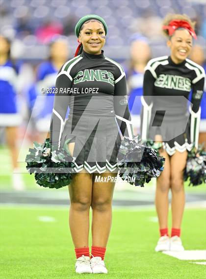 Thumbnail 3 in King vs. Fort Bend Hightower (UIL Football 6A D2 Region 3 Regional) photogallery.