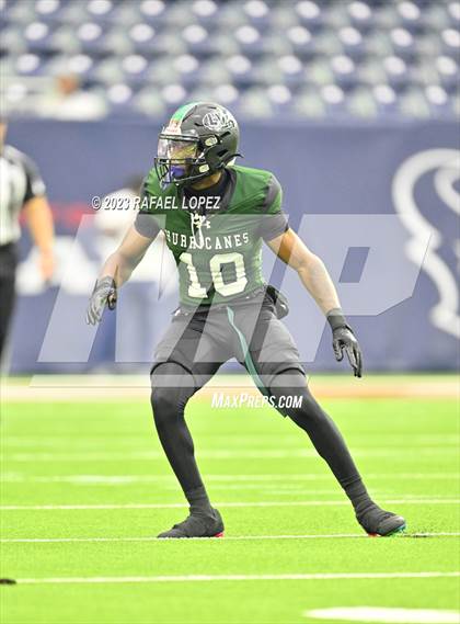 Thumbnail 1 in King vs. Fort Bend Hightower (UIL Football 6A D2 Region 3 Regional) photogallery.